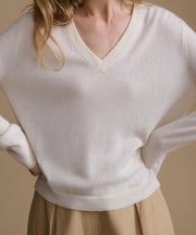Everyday Relaxed Cashmere V-Neck Sweater in Ivory - Styled autumn outfit with effortless fit