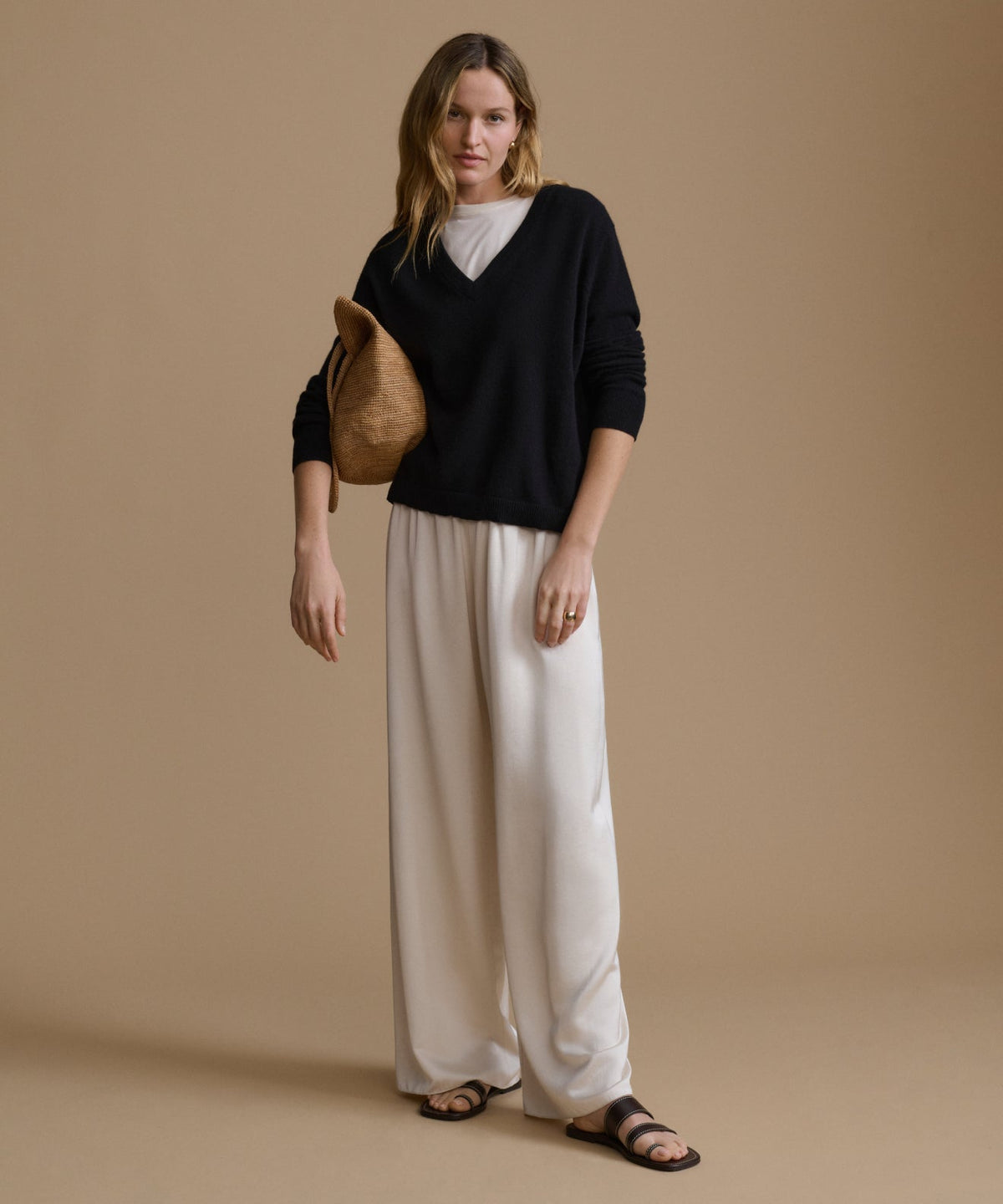 Everyday Relaxed Cashmere V-Neck Sweater in Black - Flattering drape and ribbed hem details